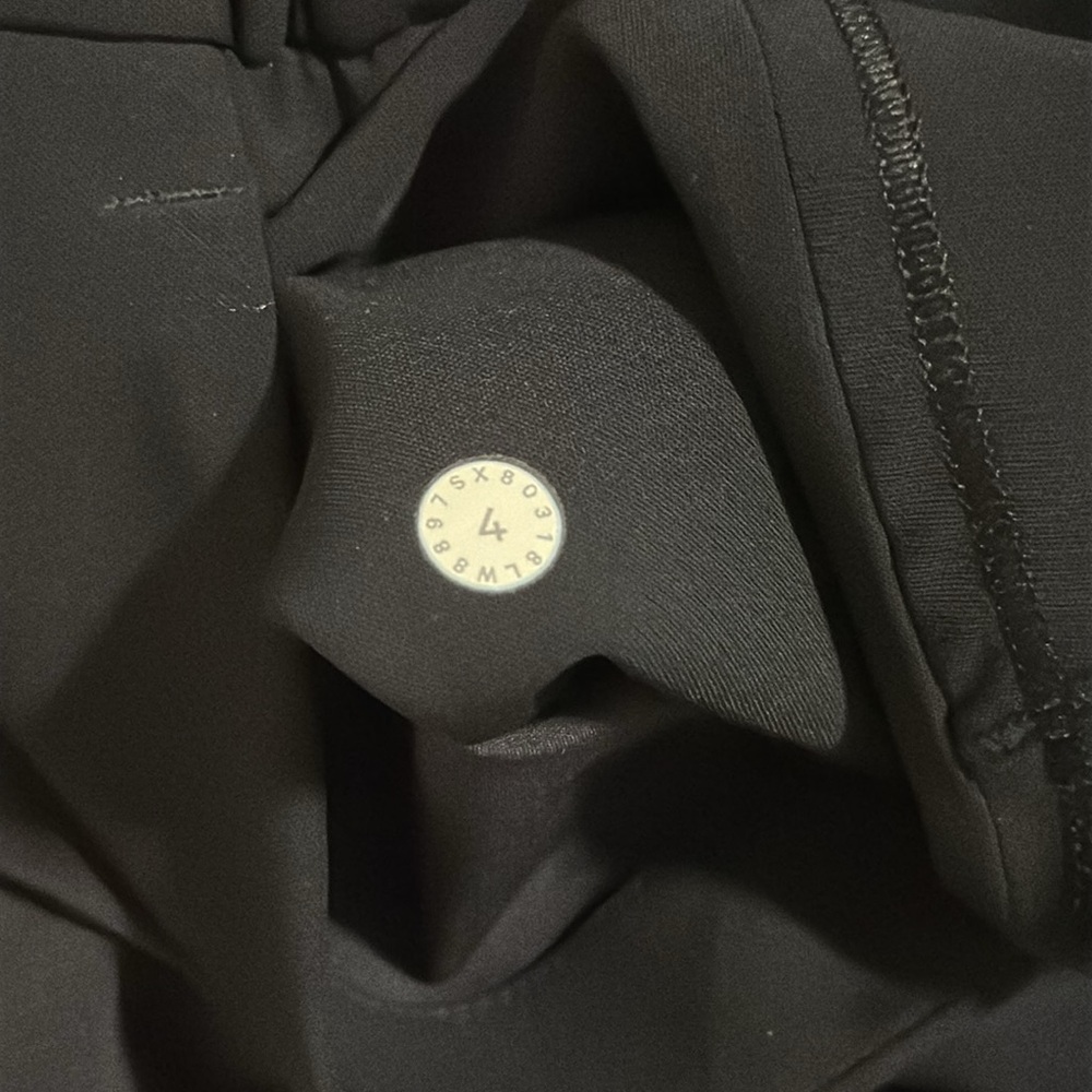 Lululemon On The Fly Skirt 21" Black Pockets Athleisure Outdoor Hiking-4 - Picture 7 of 7